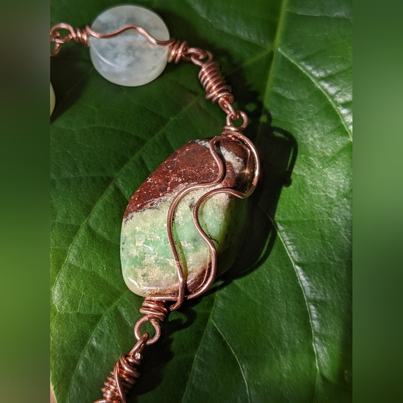 Handcrafted Copper Chain Bracelet With Chrysoprase And Aventurine Gemstones - Picture 4 of 16